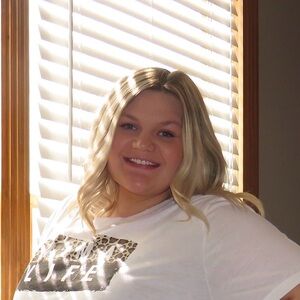 Meet your Posher, Kayla